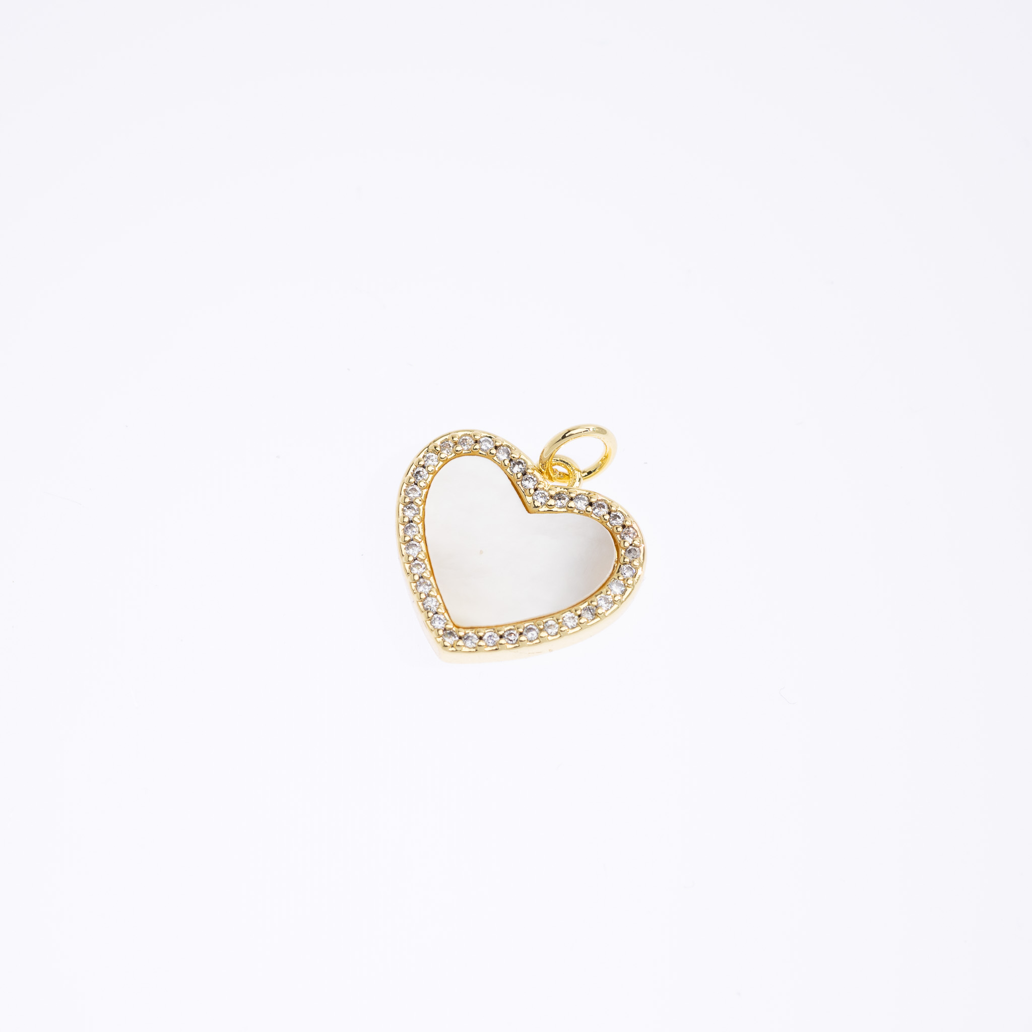 15627 16mm Heart Pendant with Shell and Crystals